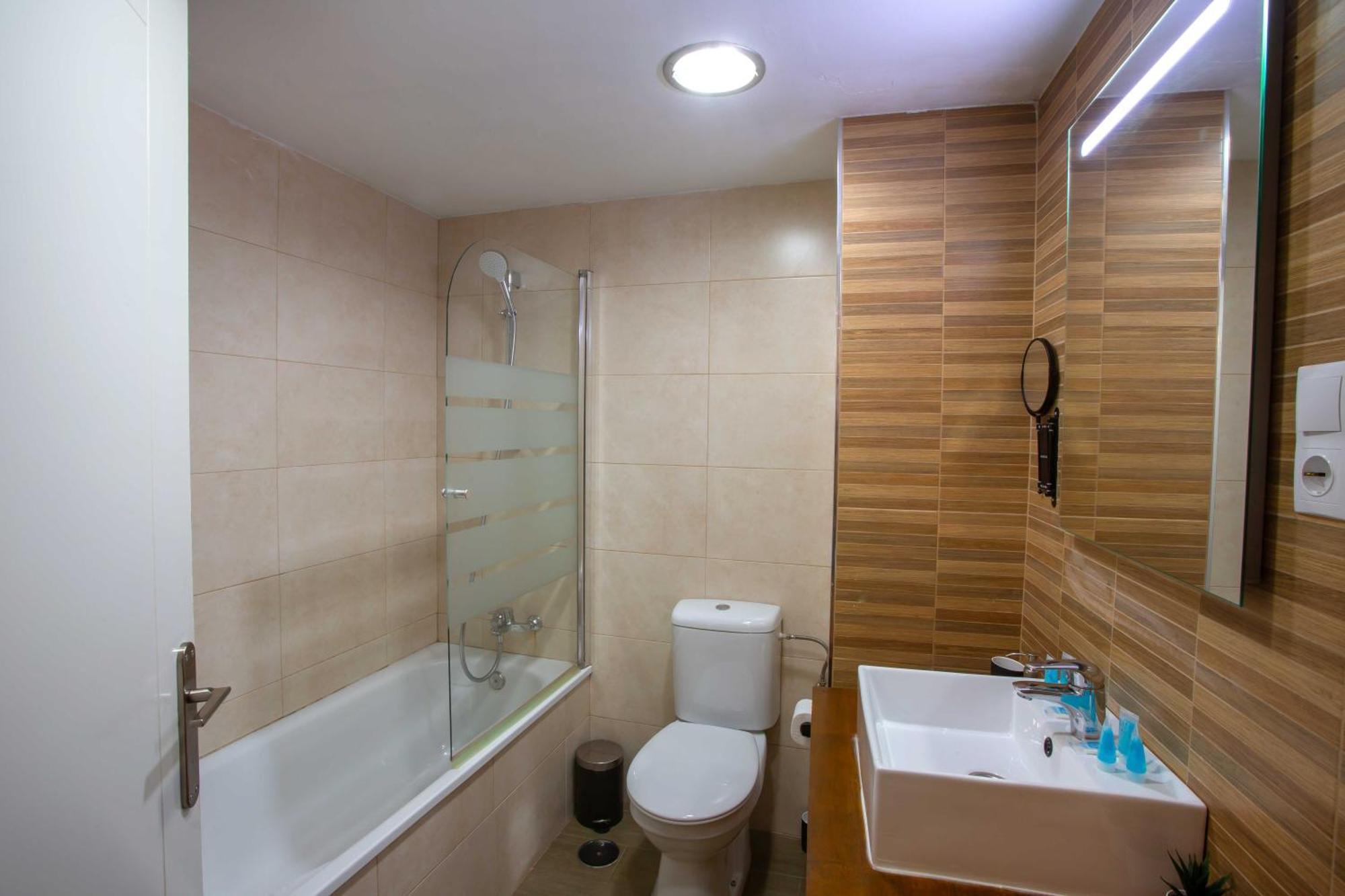 Centro Apartment Lagunillas マラガ エクステリア 写真